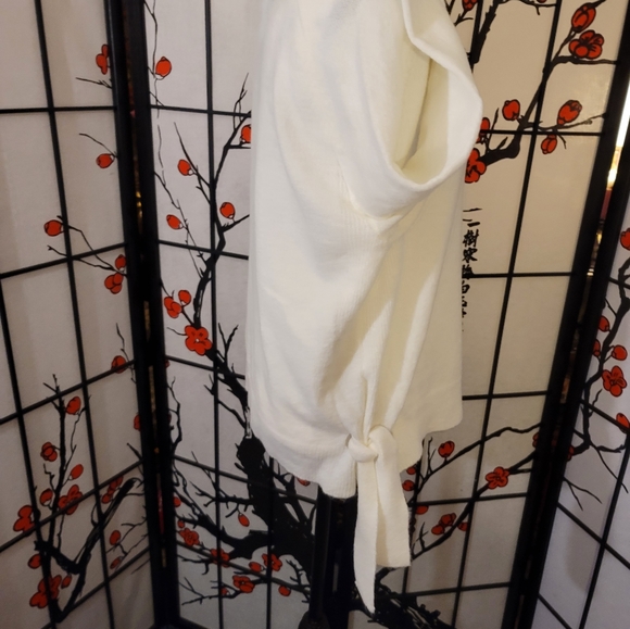 NEW TAGS ON "HOOKED UP BY I.O.T. SOFT FUZZY LADIES KNIT CARDIGAN - Picture 7 of 12